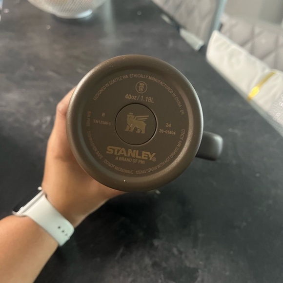 Stanley Chocolate Brown Gold Luxury 40 OZ Tumbler Cup - Picture 5 of 5